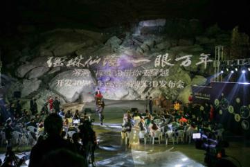 安倍的‘微笑’遗照惹争议,妻子称这是他最喜欢的照片,你咋看?在这个网页,探寻200次知识的秘境